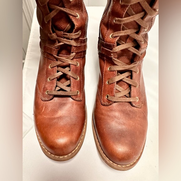 Timberland Leather and Nubuck wide calf boots. - Picture 3 of 15